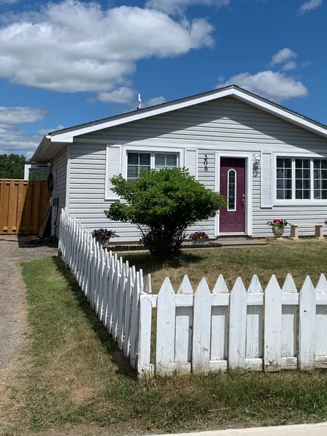 accessible- parkside gem-3 bdm corefloor home-pet friendly. - Image 1