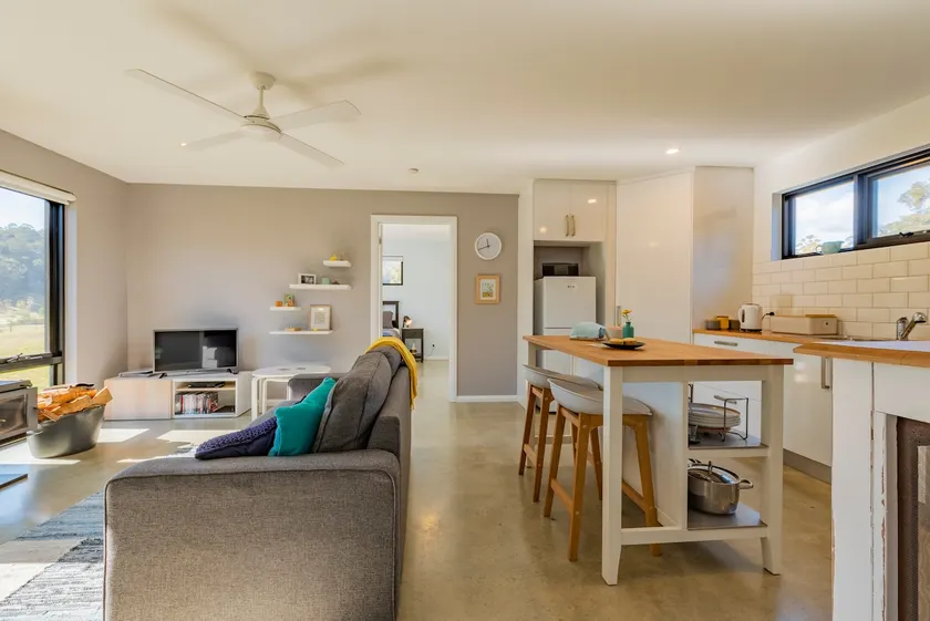 Yellow Door- modern rural self contained apartment - Image 1