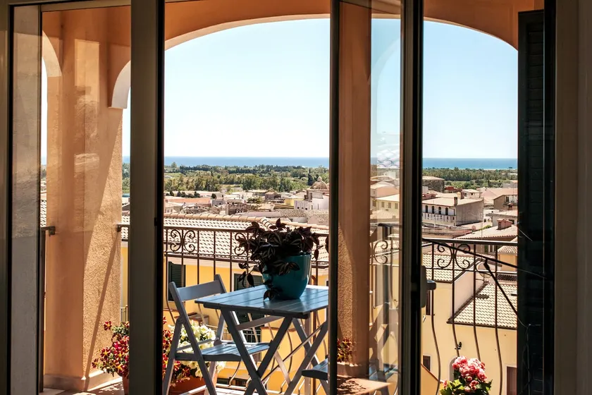 Rare Find: Sea View & Private Parking · 3 Terraces - Image 1