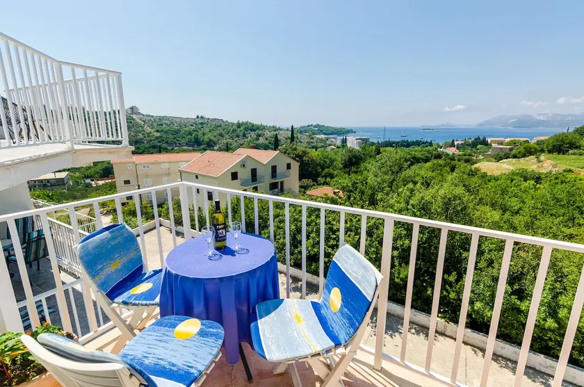 Apartment Alba- Appartement Duplex 2 Chambres avec Piscine Commune et Vue sur la Mer - Image 1