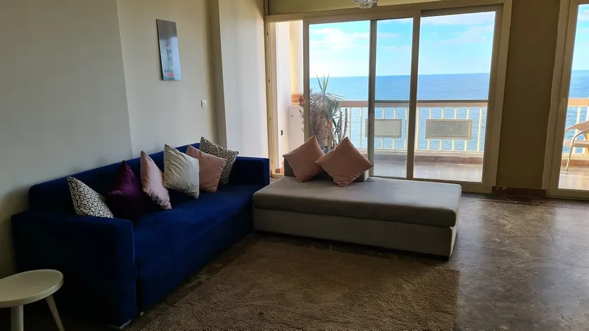 1st choice sea view- families only - Image 1