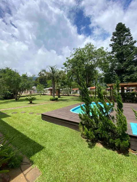 Country house with pool - Image 1