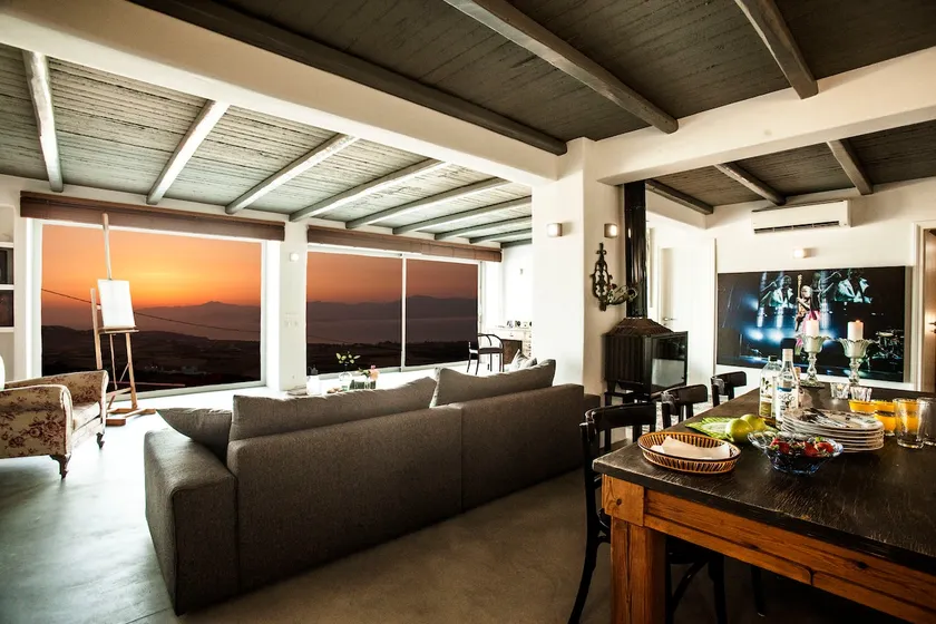 Little Villa Uriah - Image 1