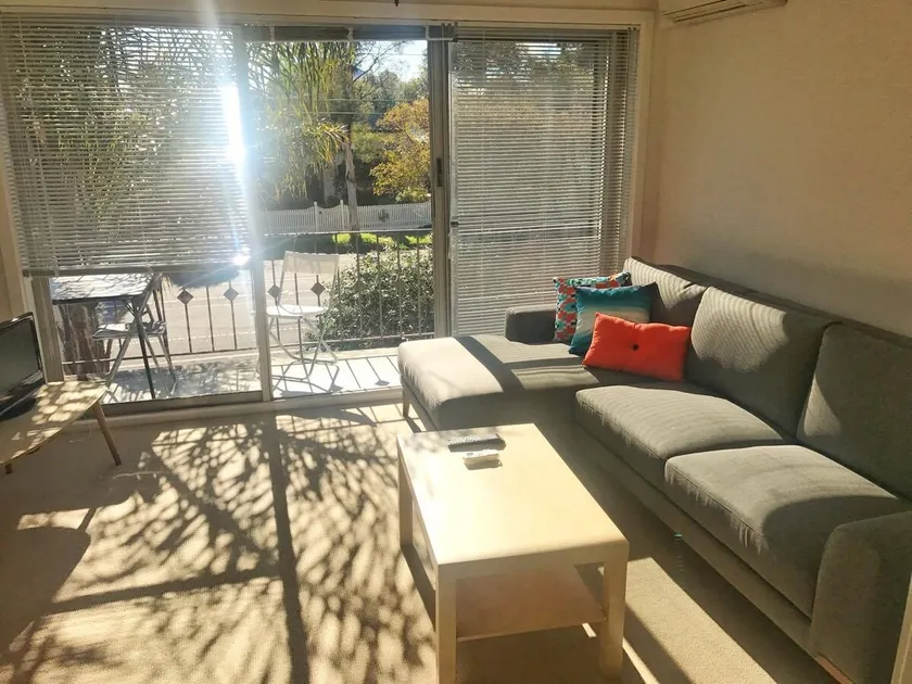 Home away from home in Northcote - Image 1