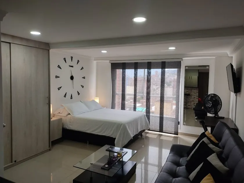 Studio apartment close to tourist sites - Image 1