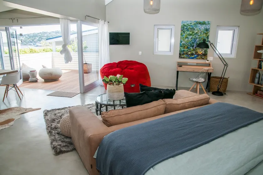 Thesen Island Harbour Town Bliss - Image 1