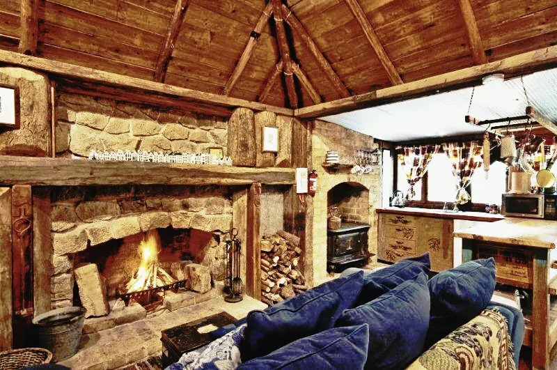 Romantic & Cosy in the Village 'Loughmore Cottage' - Image 1