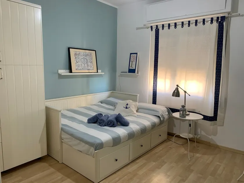 Private apartment facing the sea - Image 1