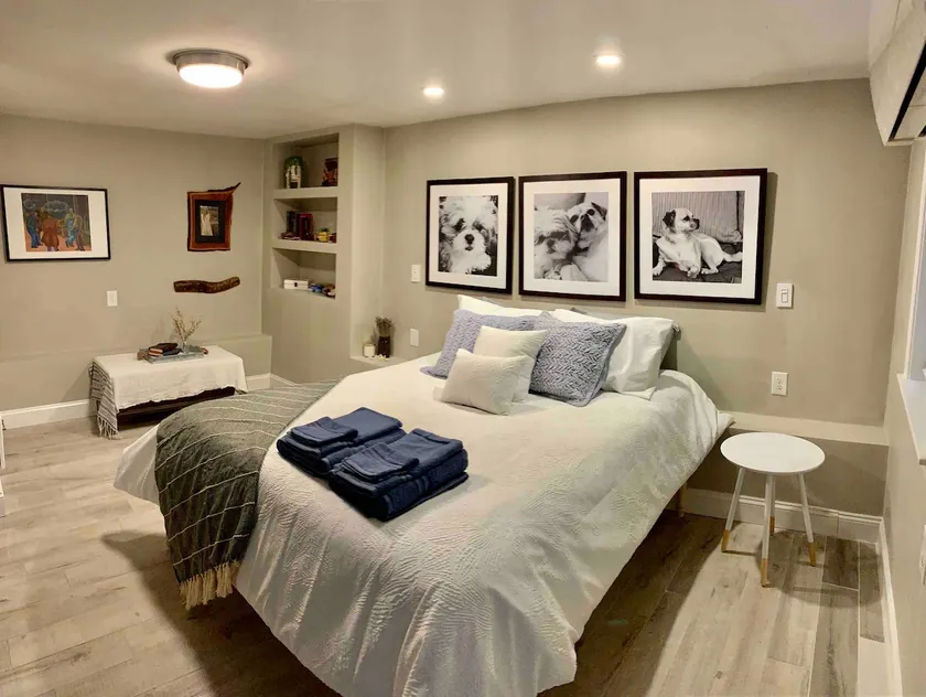 Cozy 2-Bedroom in Heart of Southie - Image 1