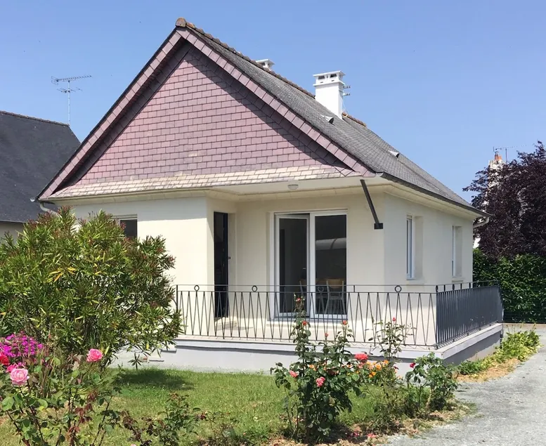 House in the heart of Matignon, 5 km from the beaches. - Image 1