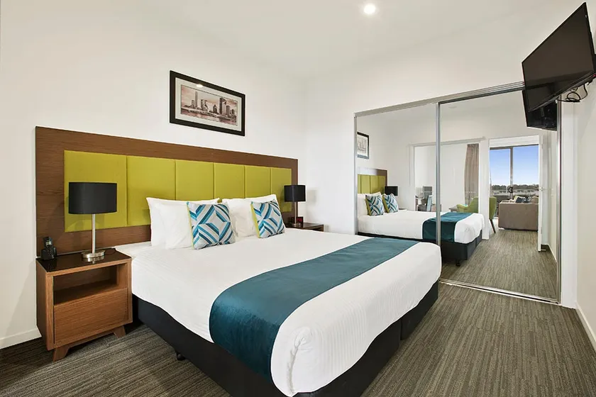 One Bedroom Apartment - Image 1