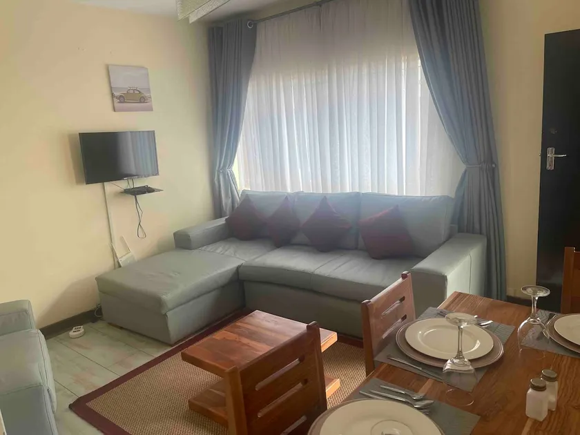 Jackie's Avondale 2 Bedroom Apartment - Image 1