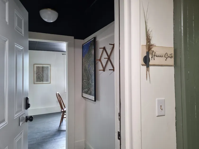 Havana Suite- Downtown King - Image 1