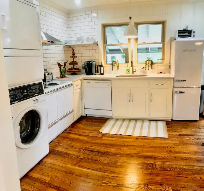 Townside Nook: 2-Blocks to Downtown Sparta - Image 1