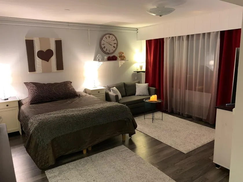 Cozy and spacious 44 sqm studio - Image 1