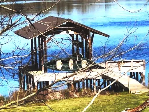 Lakefront- Private Dock w/ Kayaks! A Fisherman's Paradise! WITH NEW HOT TUB! - Image 1