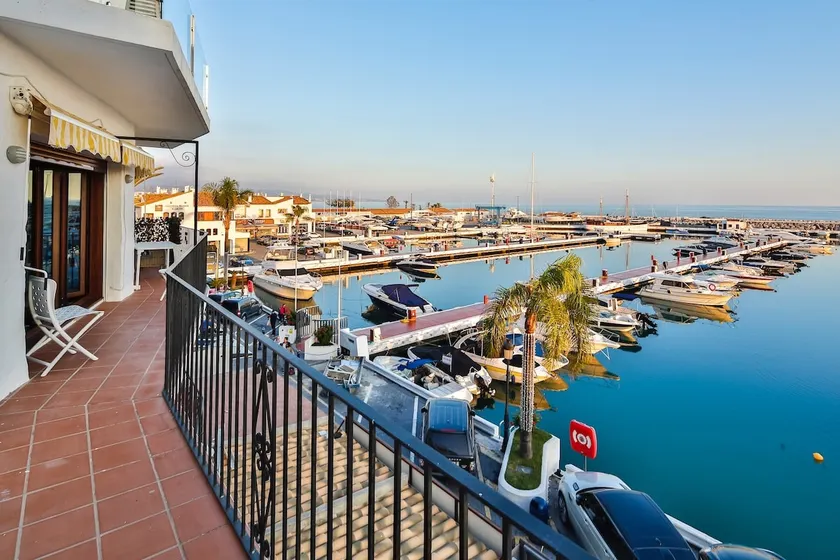 218 Puerto Banus Marbella Front Line 270 meters - Image 1
