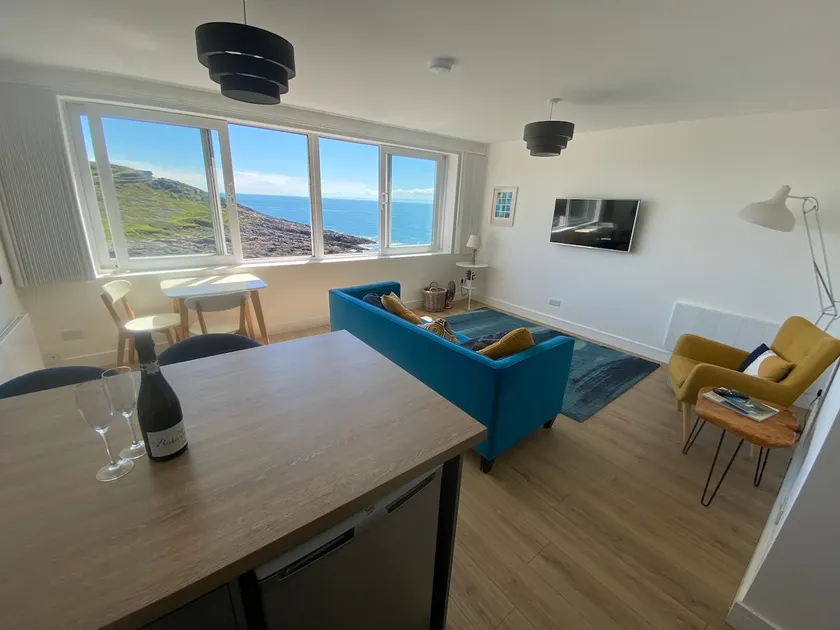 Beachfront Apartment - Image 1
