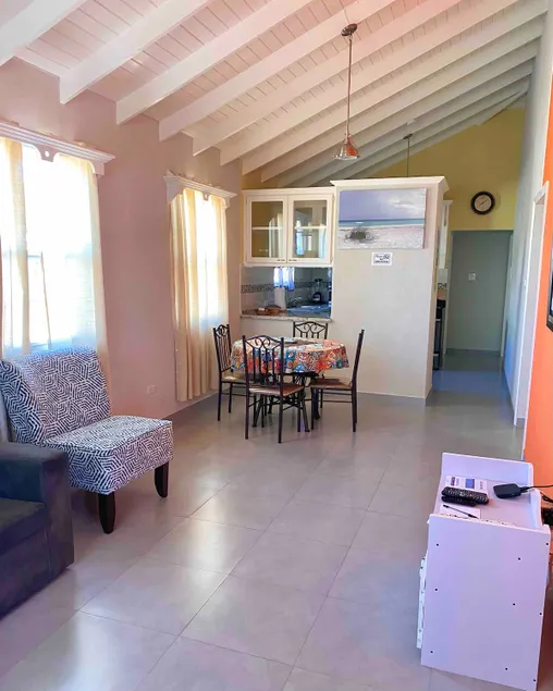 Elreta B is newly built,clean,cozy and sleeps 1-4. - Image 1
