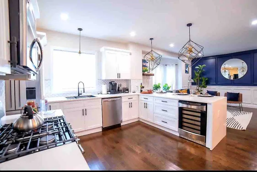 Boston Luxury Home, Free parking, 5 mins to the Casino, 10 minutes to airport. - Image 1