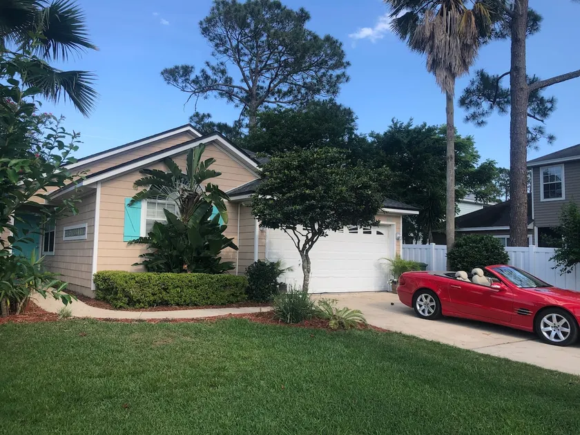 Surfers Cottage - South Jax Beach near Mayo Clinic - Image 1