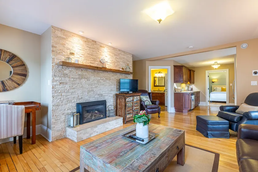 Reilly House - Urban Suite by the Marina - Image 1