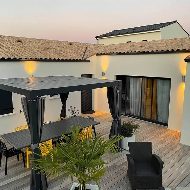 Villa with Jacuzzi near beaches - Image 1