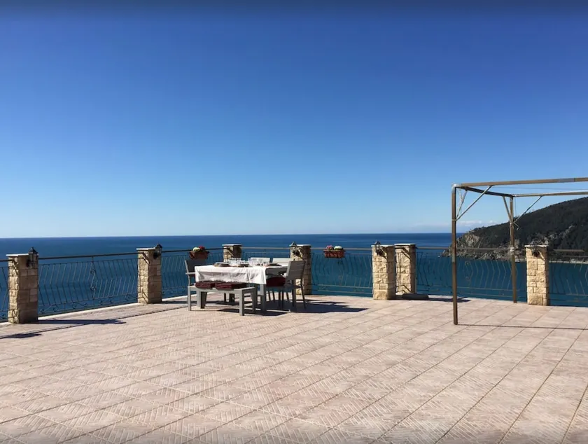3 Bedrooms Apartment in Moneglia with Sea View (CIN IT010037C2RCDL9567) - Image 1