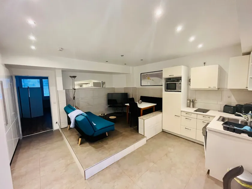 Big bathroom apto. with open kitchen in the city - Image 1