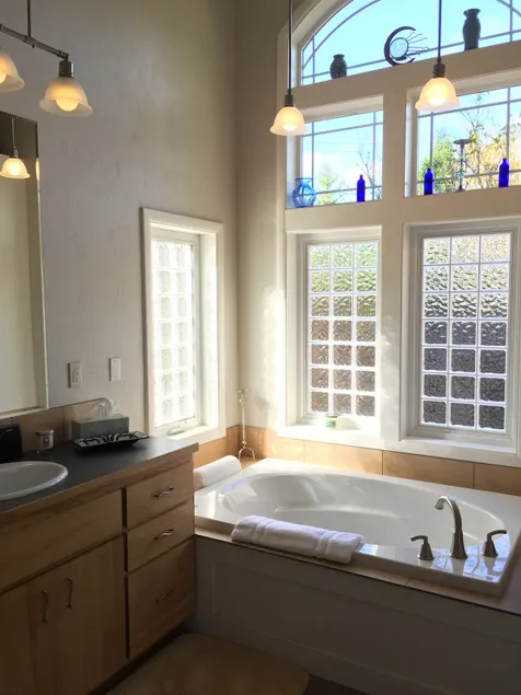 Dreamy Light-Filled Privacy - - The “N” on 39th - Image 1