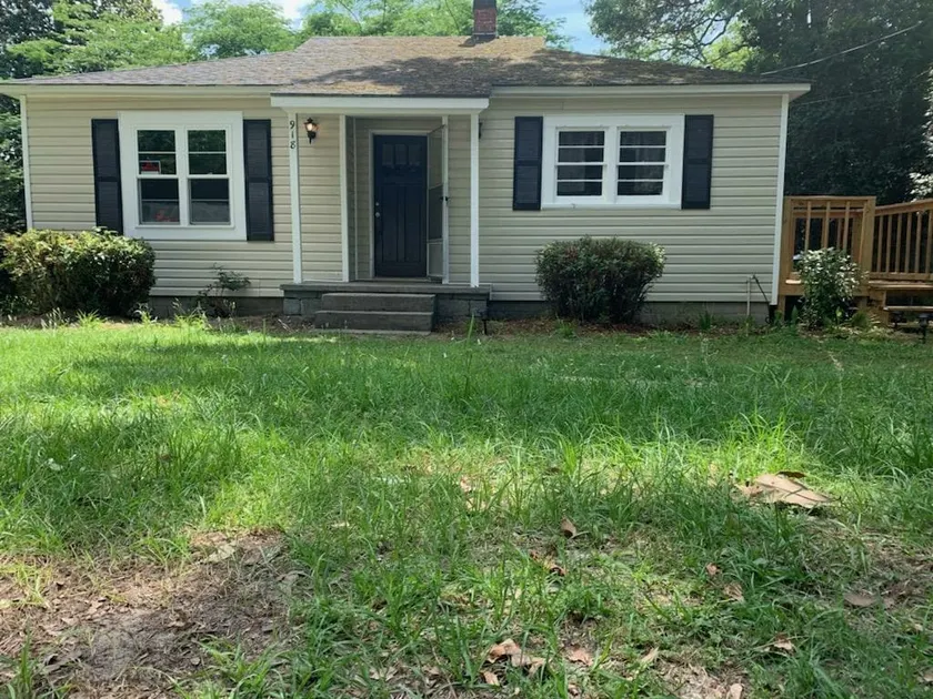 Cozy bungalow in coffee county - Image 1