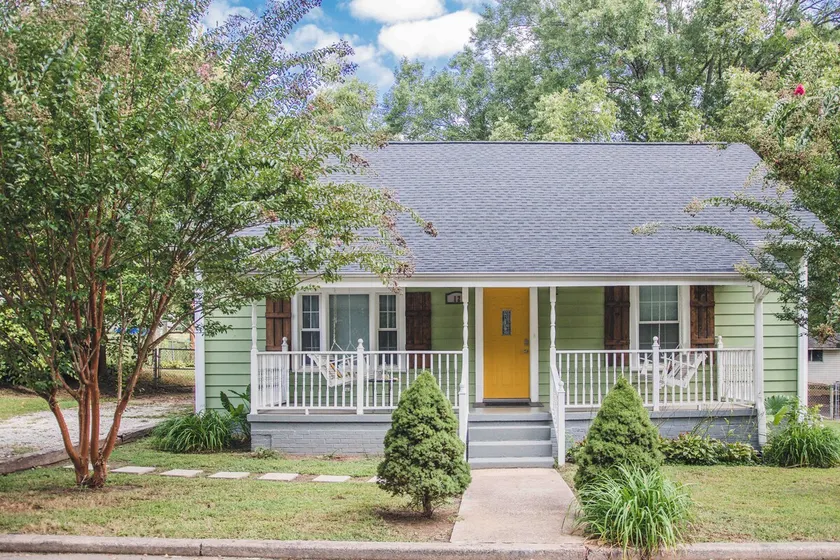The Yellow Door Inn, Welcome to Our Porch!! Close to Charming Downtown Greer - Image 1
