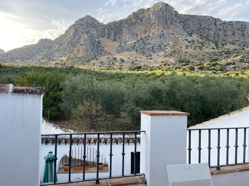 Enchanting 2-Bed Village House in Montejaque WiFi - Image 1