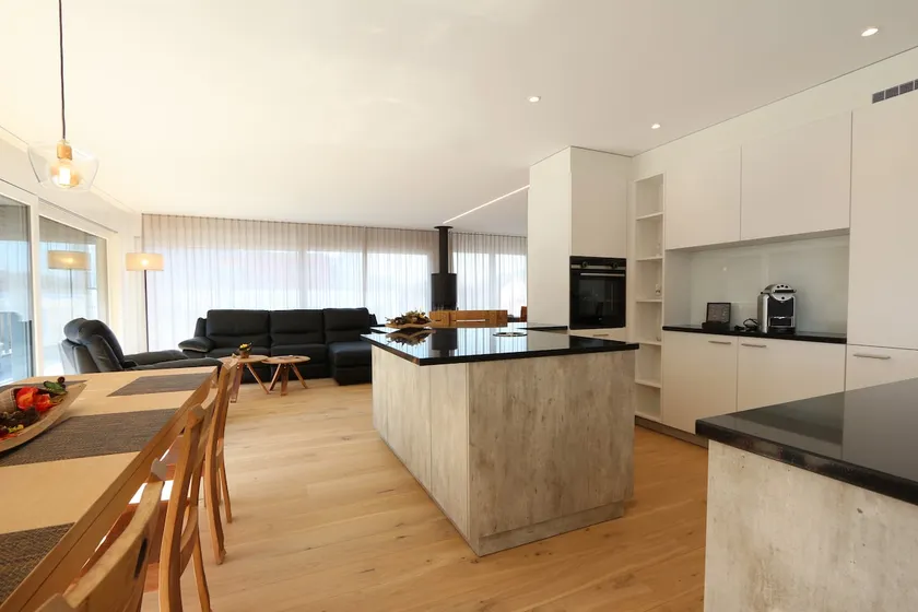 100 sqm penthouse with 250 sqm roof terrace & hot tub - Image 1