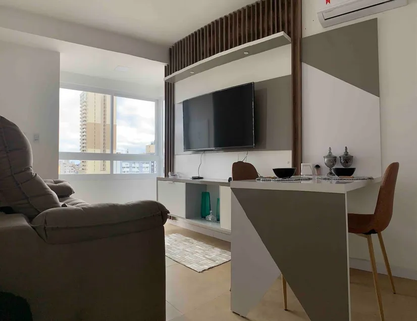 Central apartment 16th floor, style and comfort near bars - Image 1