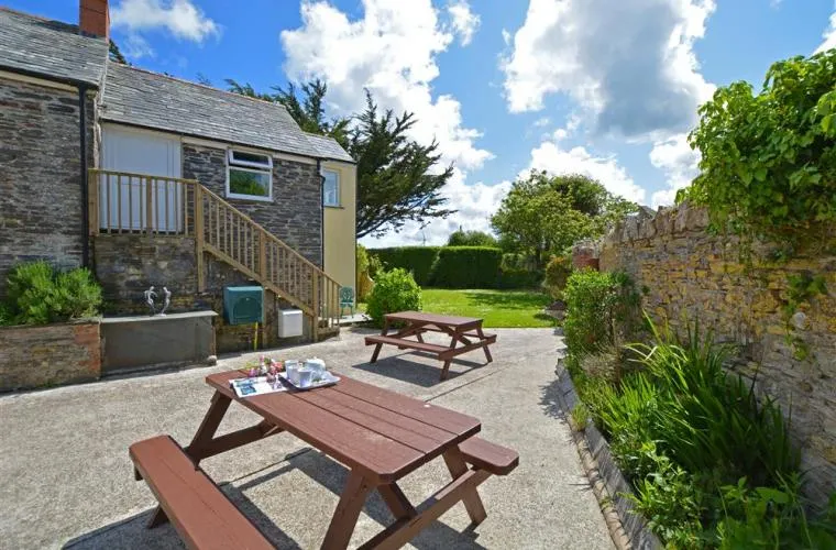 Farmhouse Cottage at The Laurels Cottages - Image 1