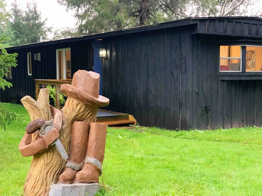 Cowboy Cabin with Hot Tub! - Image 1
