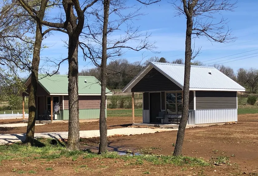 Sadie Cabin and Hog Valley RV & Treehouse Resort - Image 1