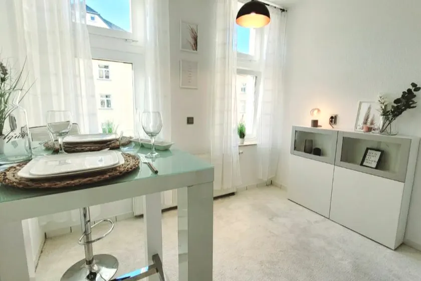 Cozy bright apartment - Image 1