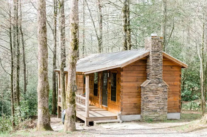 Cozy Cabin Nestled in the Woods - Image 1