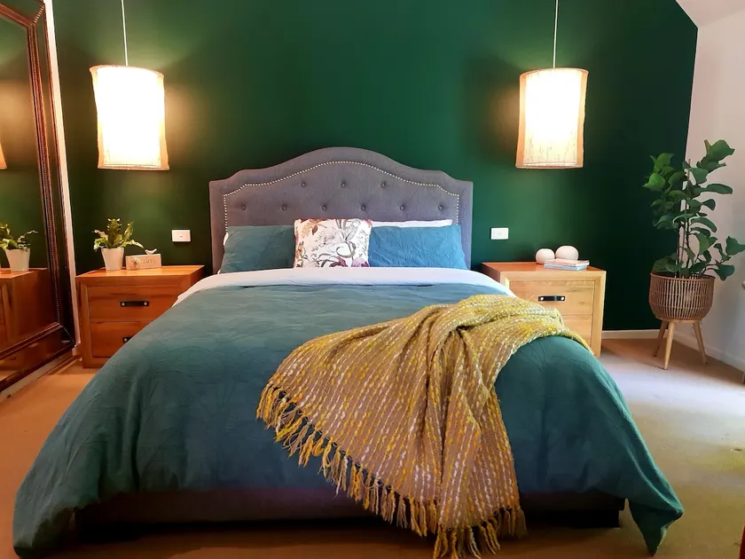 Cedar Suite: A Romantic, Daylesford Garden Retreat - Image 1
