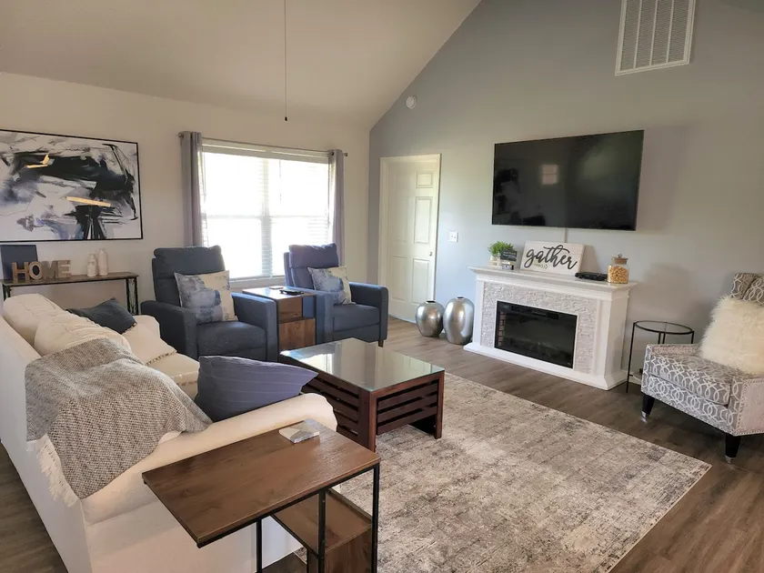 New Home! Only 15 min to Shaw/Sumter. Dog friendly - Image 1