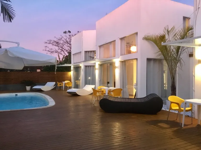 No1 Beach House with Pool/ Stylish Beach House - Image 1