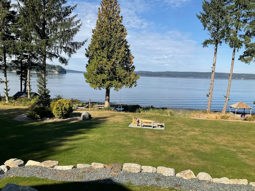 HUGE Private Waterfront with Beachfront Sauna - Image 1