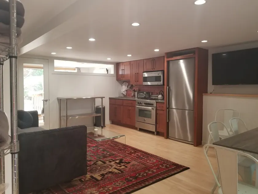 Gowanus/Park Slope Garden Duplex w Washer/Dryer - Image 1