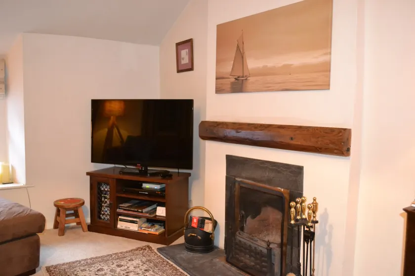 The Den Romantic Retreat Bowness - Image 1