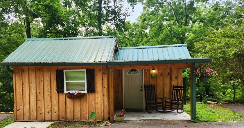 Little Reed's lodge - Image 1