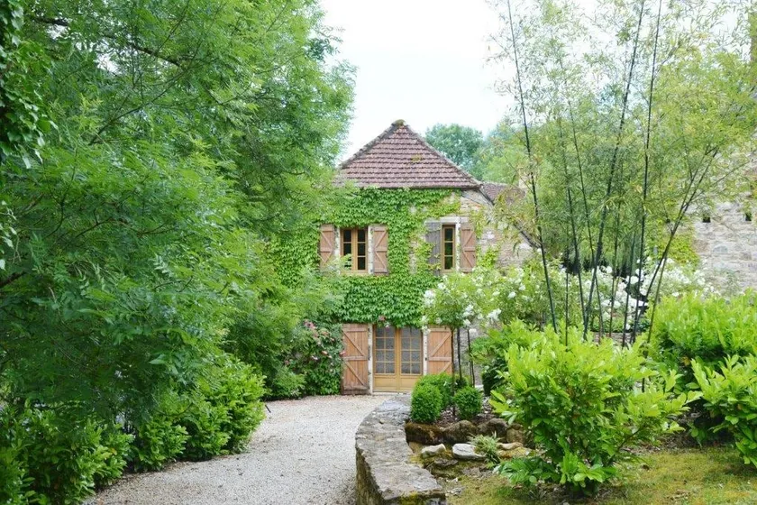 A Beautifully appointed 2 bedroomed stone barn - Image 1