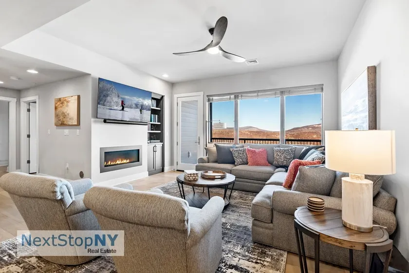 Luxury. 5-Star. Ski In/Out, Heated Pool, Hot Tub - Image 1