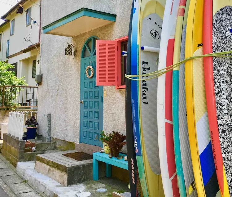 A somewhat nostalgic house by the sea - Image 1